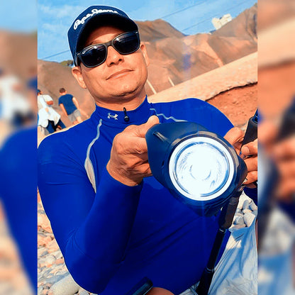 Parlante linterna solar